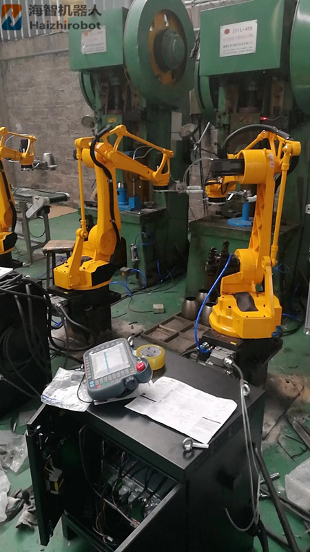 冲压机器人的生产效率为什么没有人工高